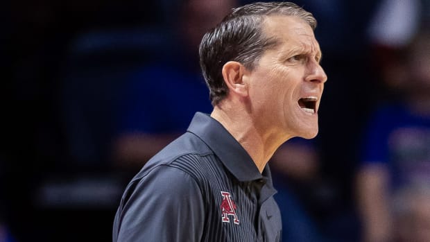 Razorbacks' Eric Musselman on sidelines at Florida